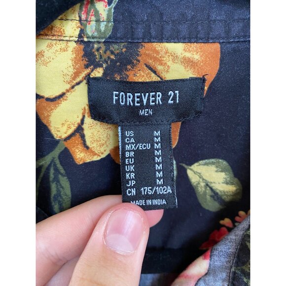 Forever 21 Mens Floral Print Short Sleeve Button-Up Shirt M Black Multicolor - Picture 4 of 6